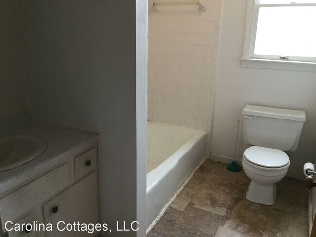Building Photo - 2 br, 1 bath House - 101 Osteen Drive Apt.4
