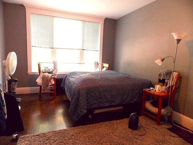 Foto del edificio - 63 Longwood Ave