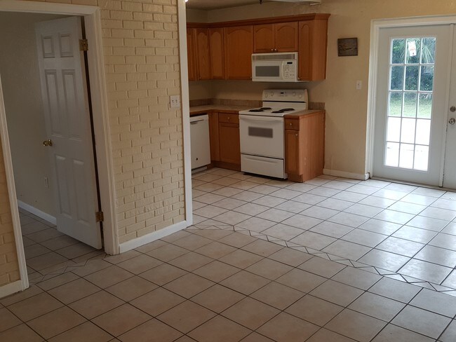 Foto del edificio - 104 Prince Ave