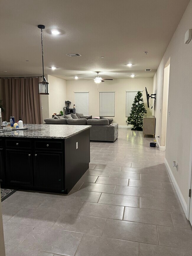 Foto del edificio - 432 Noble Dr