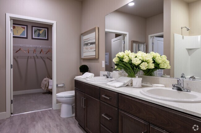 1 Bedroom - Bathroom - Allure at 2920