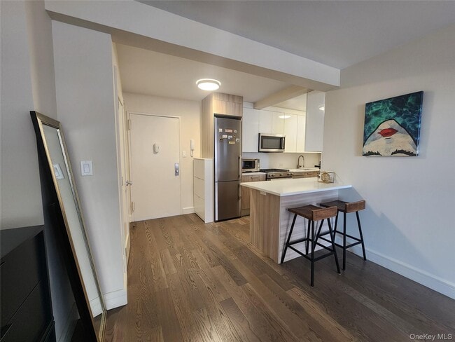 Building Photo - 107-40 Queens Blvd