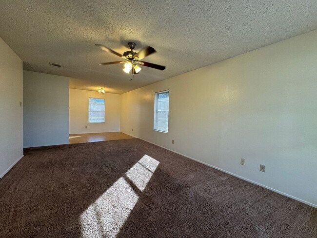 Building Photo - Duplex