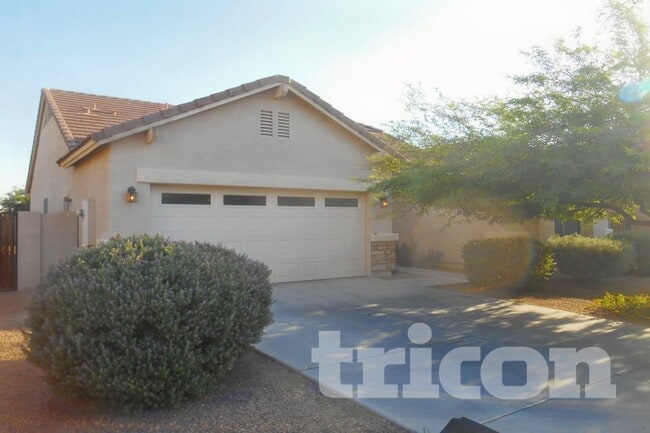 Building Photo - 7050 W Sophie Ln