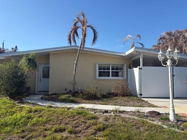 Building Photo - 340 Carrousel Ct
