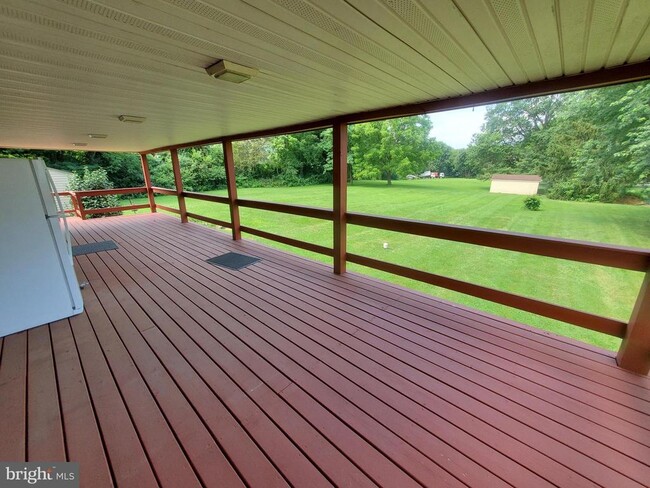 Building Photo - 570 Guldin Rd