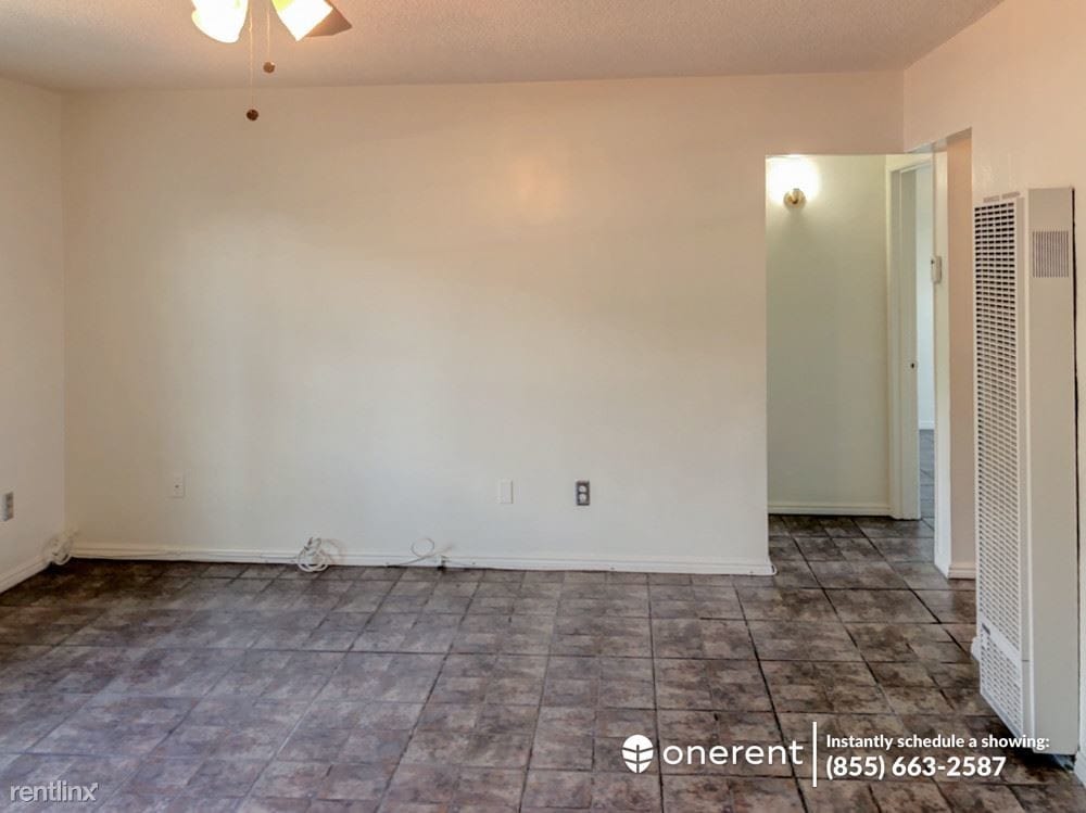 Primary Photo - 2 br, 1 bath Apartment - 2808 Silver St
