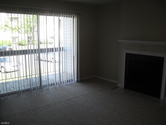 Foto del edificio - 418 Town Colony Dr