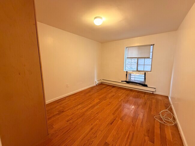 Photo - 600 Thwaites Pl Apartment