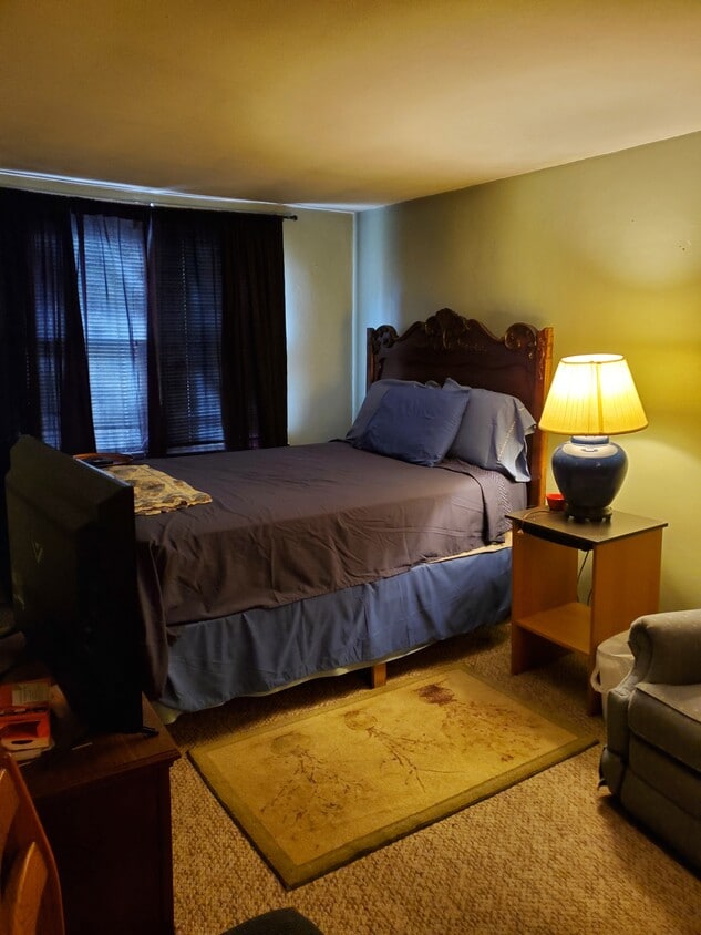 Foto principal - 6828 Scanlan Ave