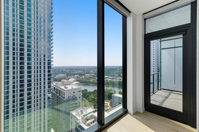 Foto del edificio - 610 Davis St