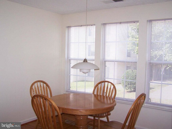 Foto del edificio - 5650 Wade Ct