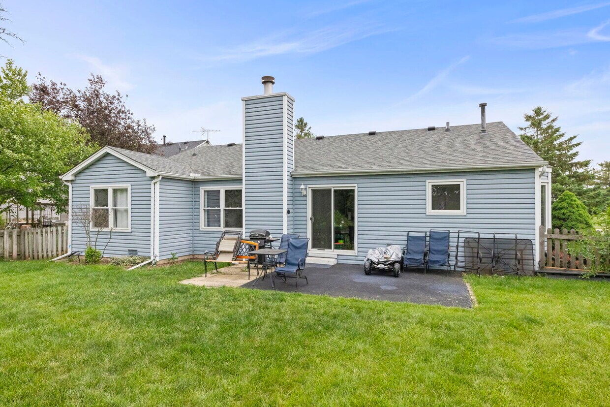Building Photo - 2980 Pineland Ct