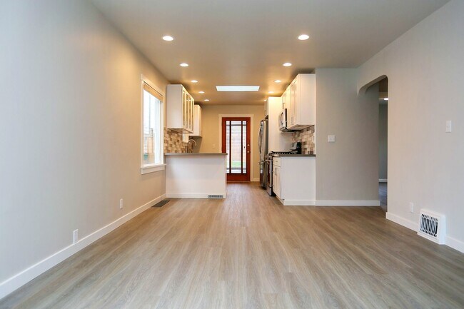 Building Photo - 614 NW 82nd St