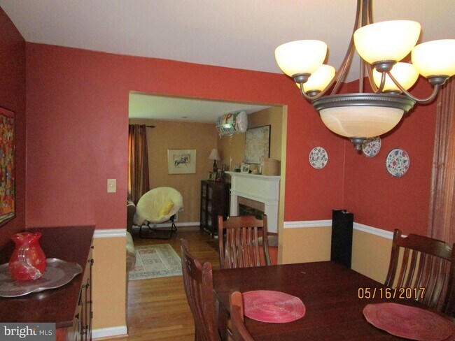 Building Photo - 2526 N George Mason Dr