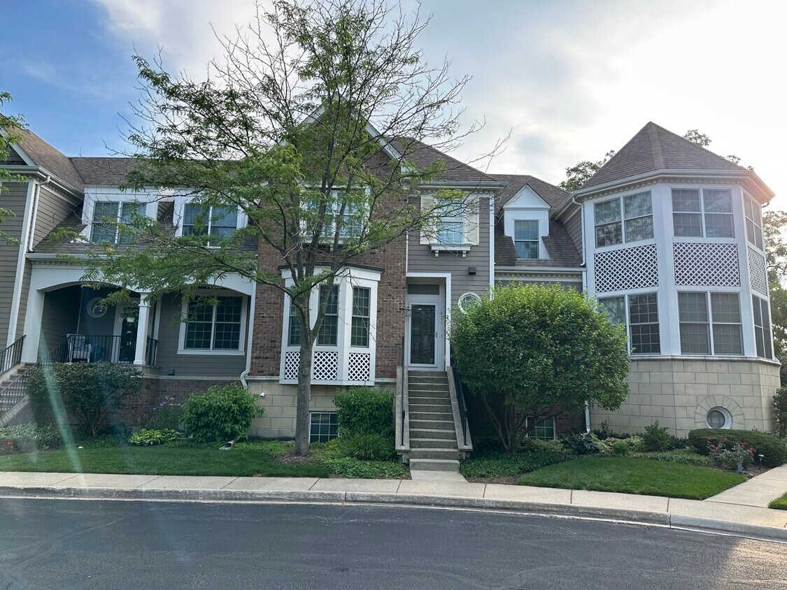 Foto principal - 1921 Lynn Cir