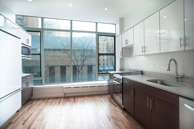Building Photo - 114 E 28th St