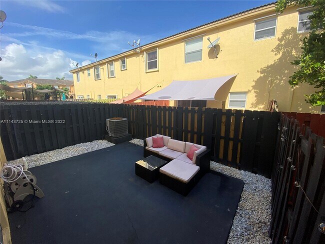 Building Photo - 9343 SW 220th Terrace