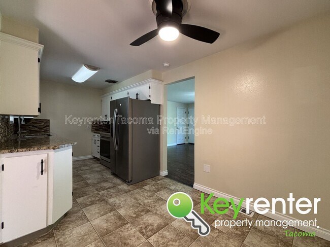 Foto del edificio - 6818 87th St SW