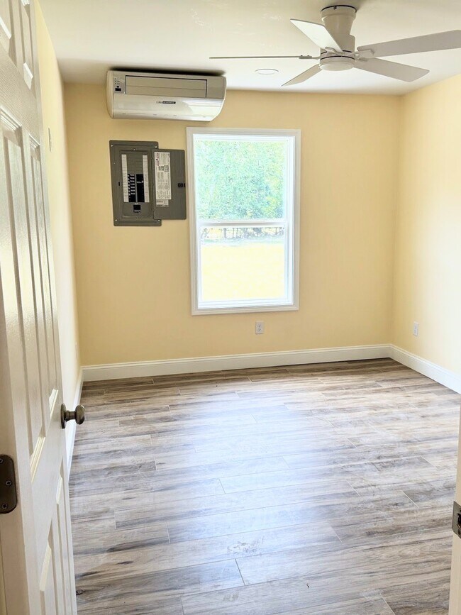 Dormitorios luminosos - Fox Run Apts 963