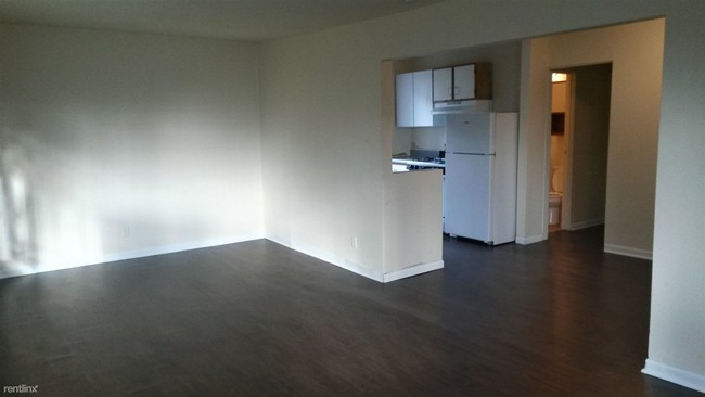 Foto del edificio - 8119 Campbell St