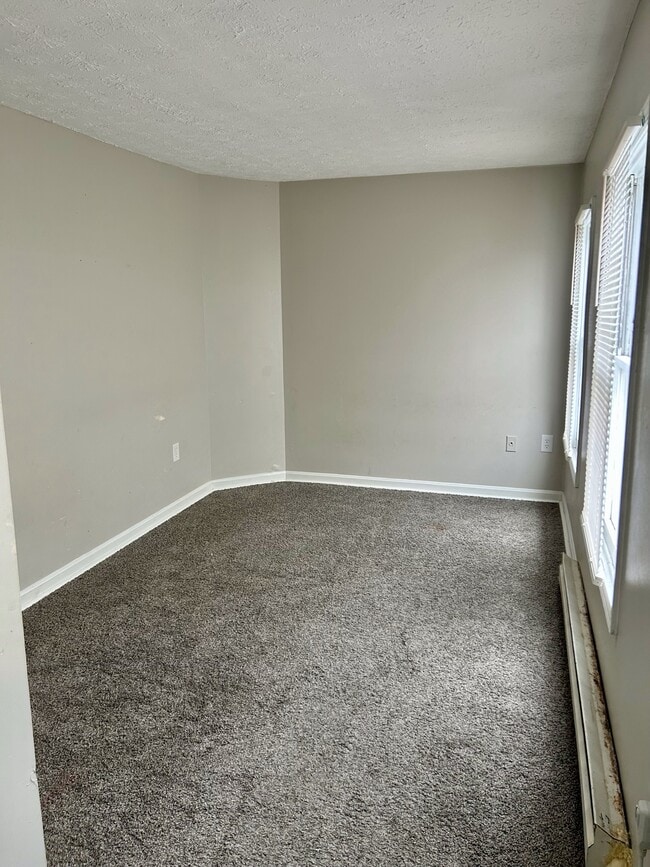 Building Photo - 123 E Leicester St