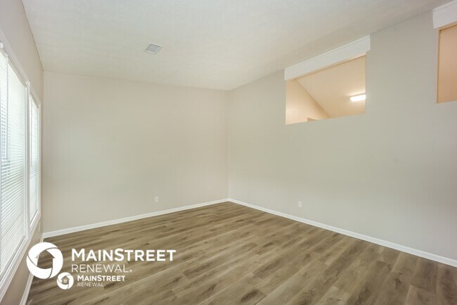 Building Photo - 7767 Park Ln