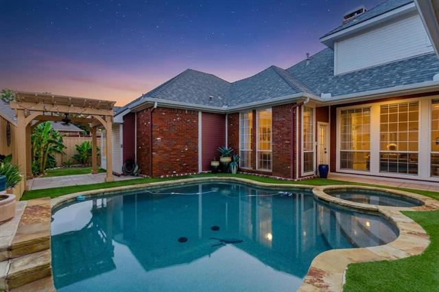 Foto del edificio - 4404 Hollow Oak Dr