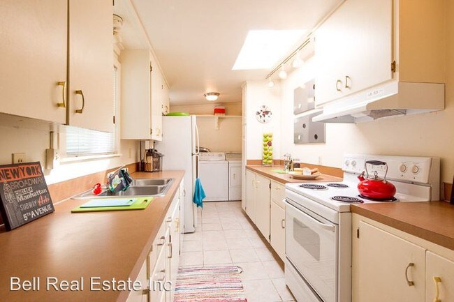 Foto del edificio - 2585 Kincaid St