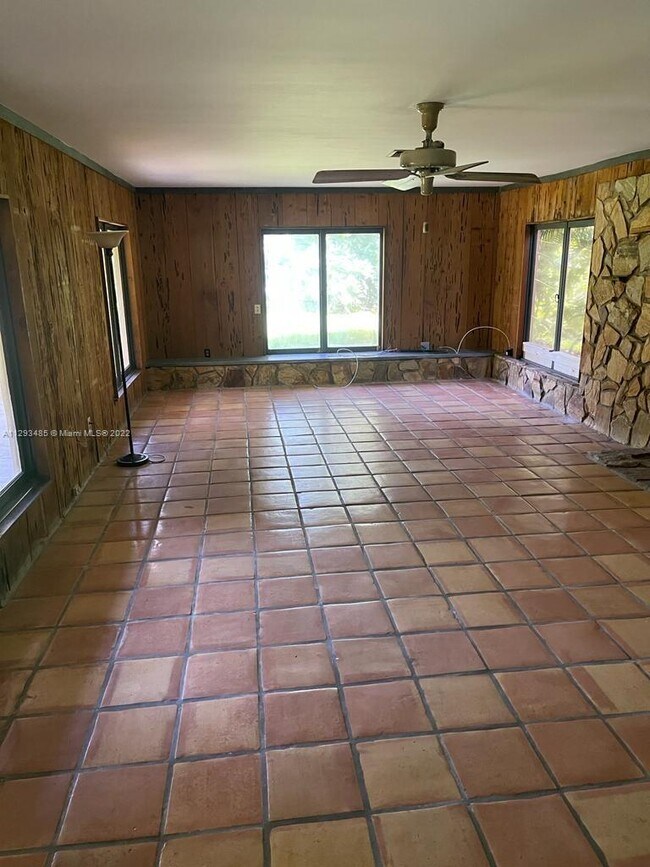 Foto del edificio - 2913 Riverland Rd