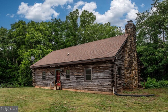 Building Photo - 4282 Bushy Mountain Rd