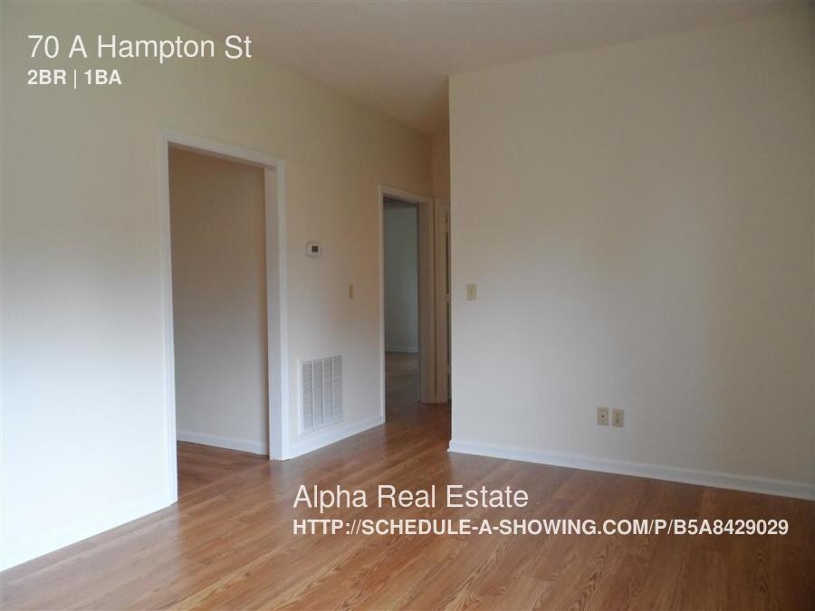 Primary Photo - 70 Hampton St