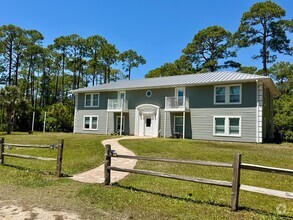 Building Photo - 115 Ellis Ln