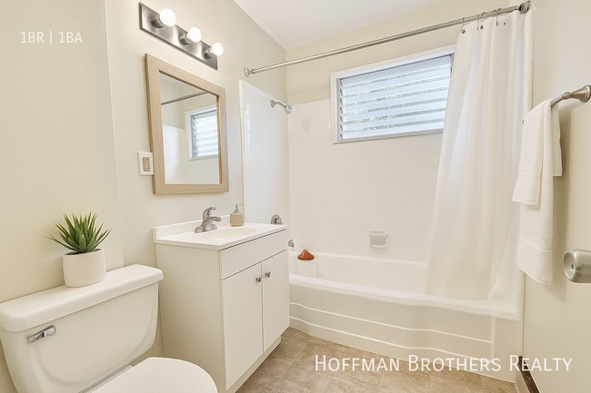 Building Photo - 8262 Blackburn Ave