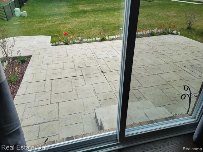 Foto del edificio - 7722 Ryder Dr