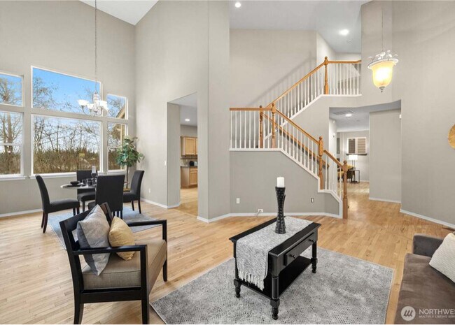 Building Photo - 6322 Rebecca Ave SE