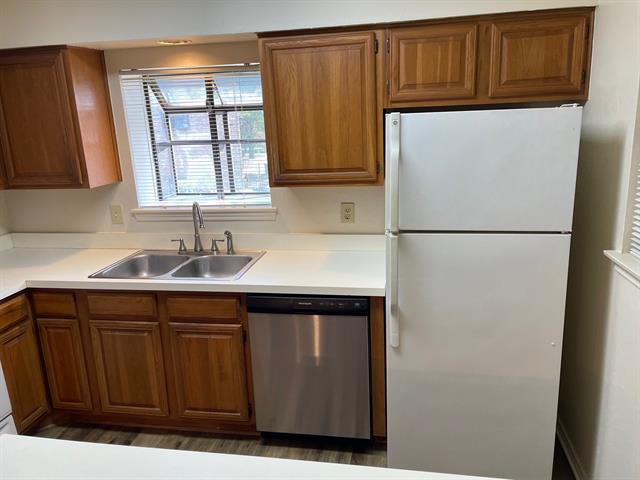Building Photo - 15221 Berry Trail