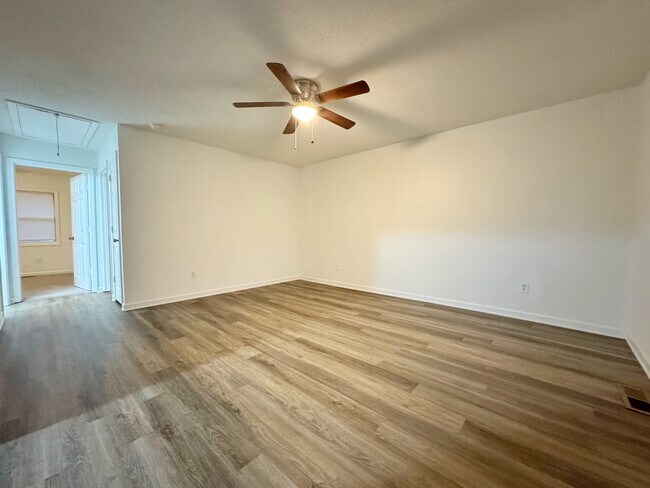 Foto del edificio - 306 Jones Ave