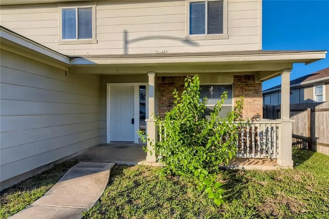 Building Photo - 15104 Sabal Palm Rd