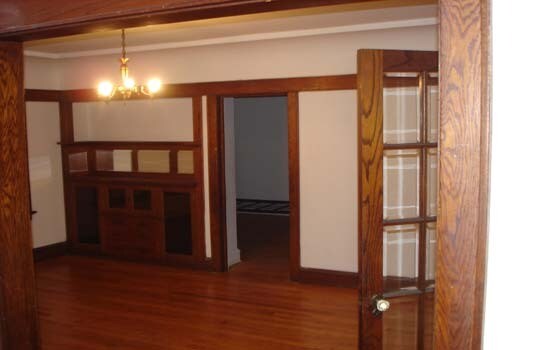Building Photo - 1435 W Brown St