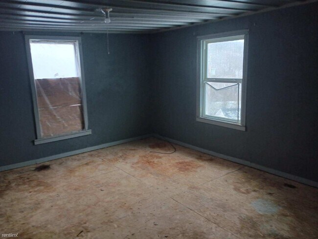 Foto del edificio - 5 br, 1 bath House - 650 Pike Run Drive