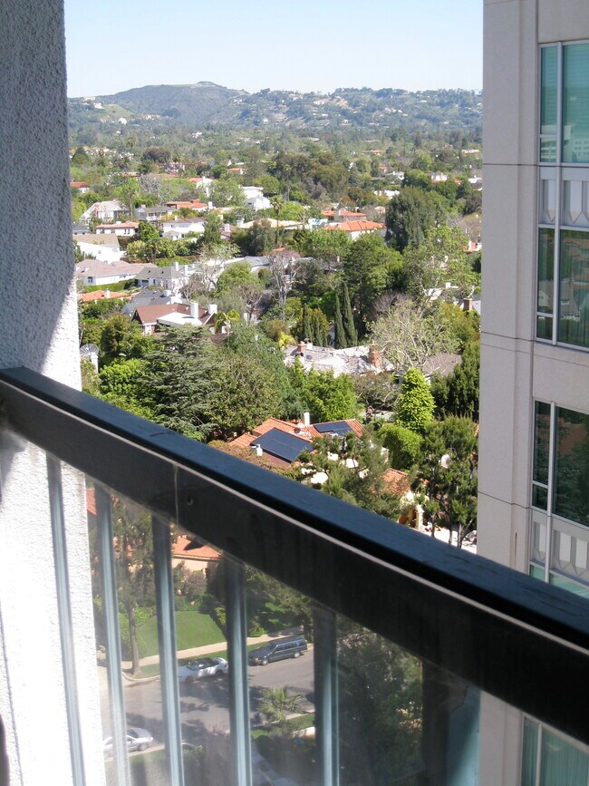 vista desde el balcón - 10747 Wilshire Blvd