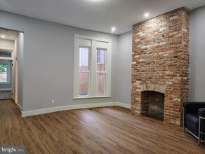 Building Photo - 230 S Market St