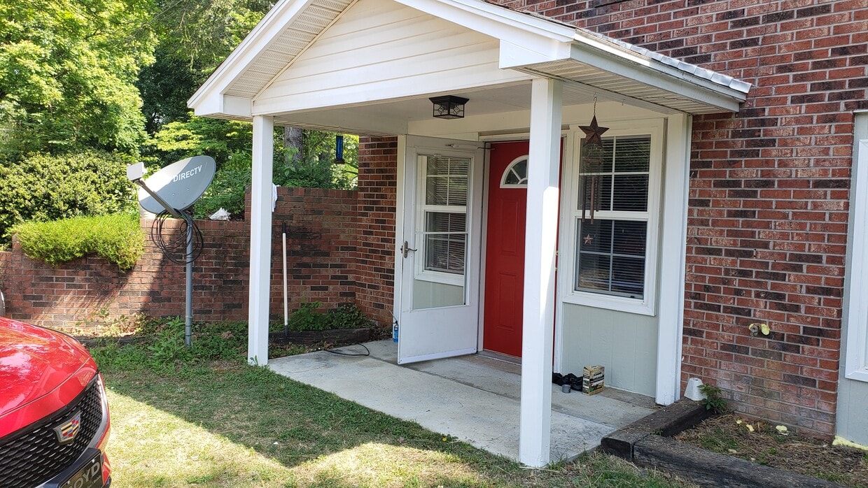 2193 Butler Bridge Rd Unit B, Mills River, NC 28759 Apartments Mills