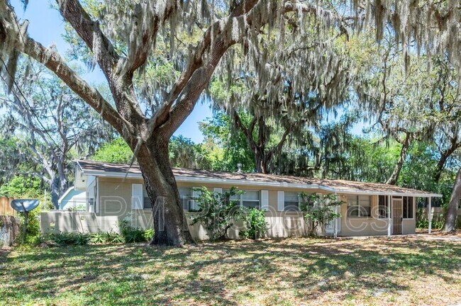Building Photo - 1159 Green Cay Ave