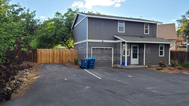 Building Photo - 2141 SW Quartz Ave