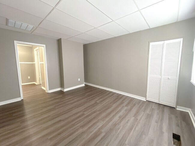 Foto del edificio - 429 N East St