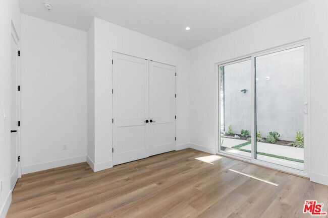 Foto del edificio - 1821 Ashmore Pl