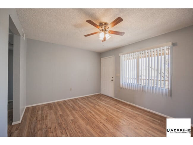 Building Photo - $500 OFF FIRST MONTH'S RENT MOVE IN SPECIA...