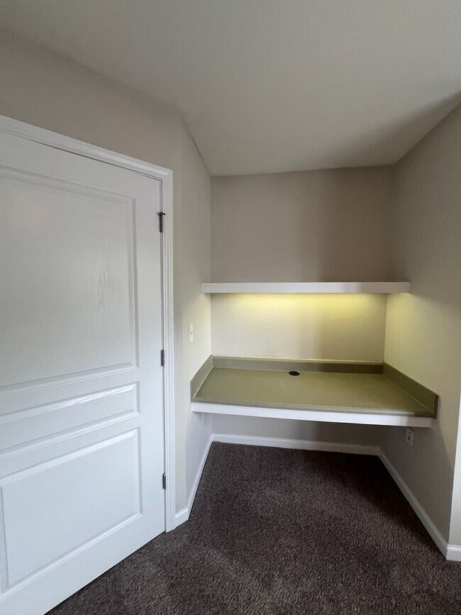 Foto del edificio - 3708 Spruce Ridge Way